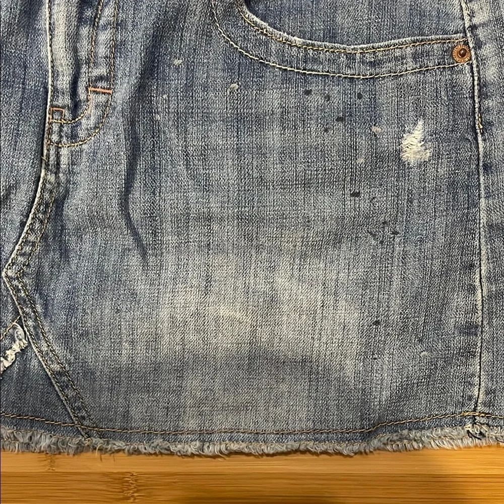 American Eagle Distressed Paint Splatter mini skirt